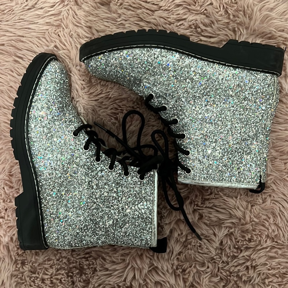 Steve Madden almost brand new boots